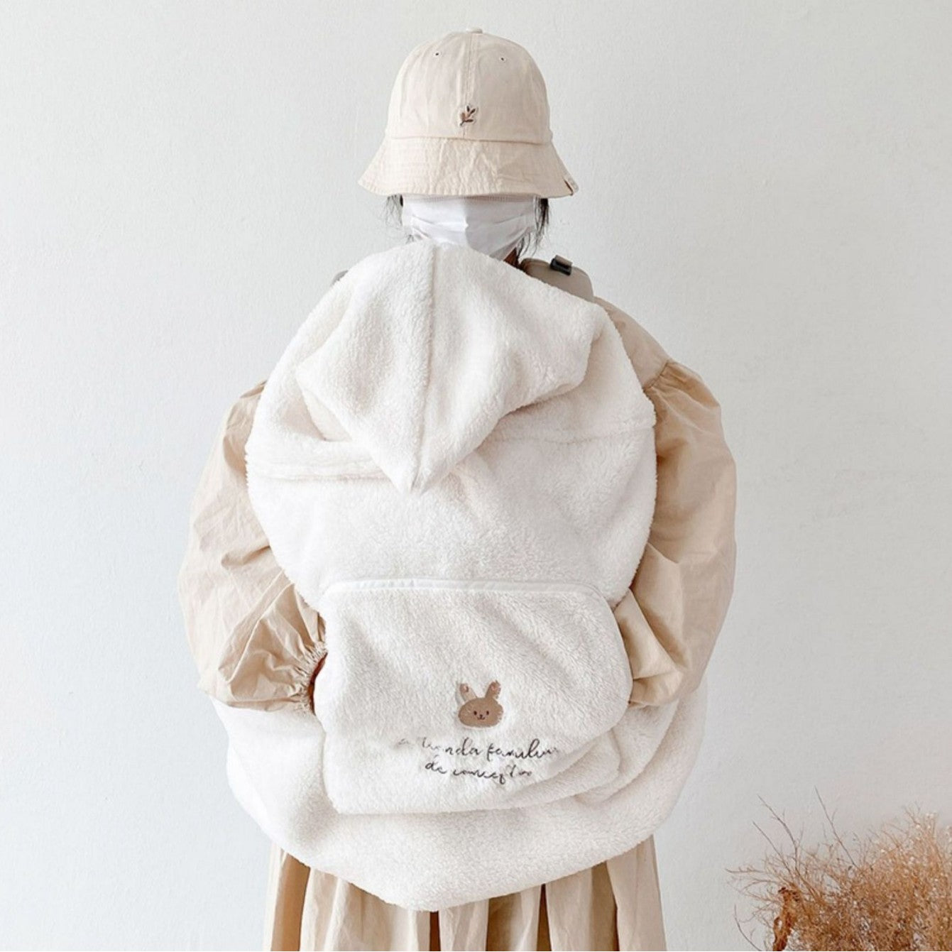 Embroidered Bear Baby Carrier Blanket, Windproof Stroller Warm Blanket, Portable Cover, Suitable for All Seasons