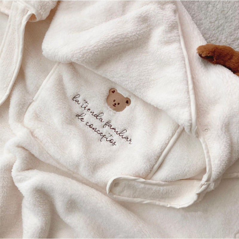 Embroidered Bear Baby Carrier Blanket, Windproof Stroller Warm Blanket, Portable Cover, Suitable for All Seasons