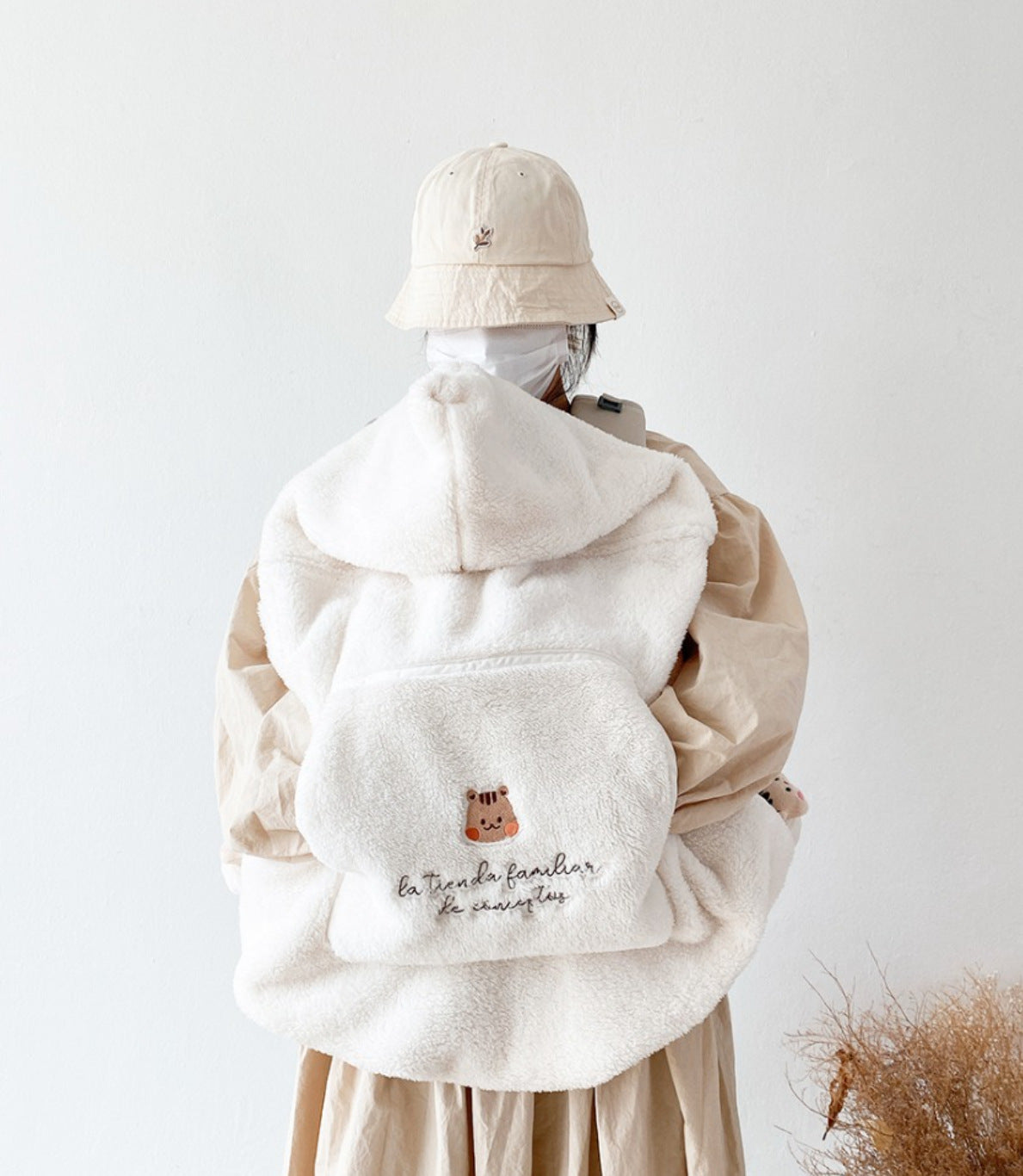 Embroidered Bear Baby Carrier Blanket, Windproof Stroller Warm Blanket, Portable Cover, Suitable for All Seasons